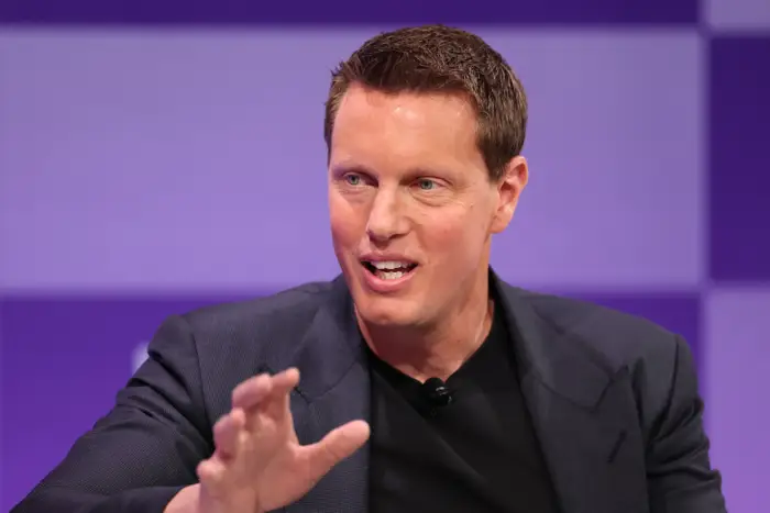 David Ellison told Warner Bros. shareholders it’s ‘not too late’ to switch teams from Netflix to Paramount