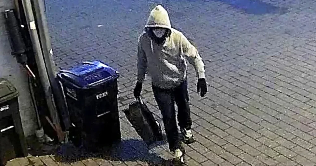 D.C. pipe bomb suspect disliked both political parties and felt violence would be justified, prosecutors say