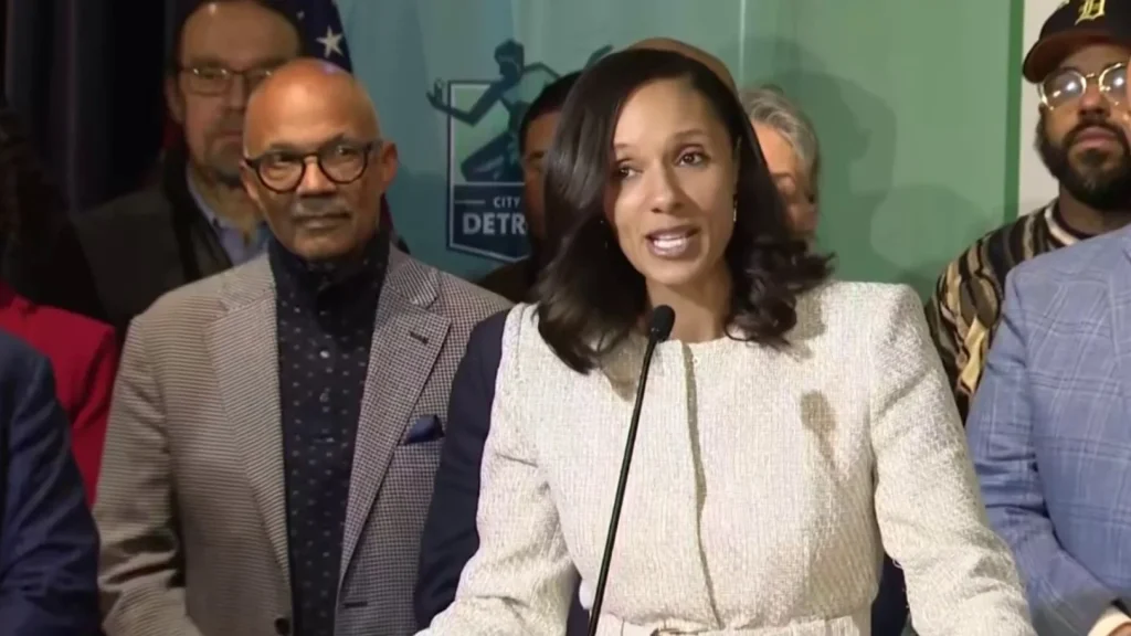 Detroit reports $105M surplus as Mayor Mike Duggan prepares to leave office