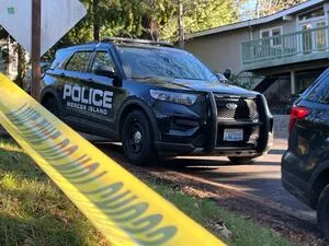 Two found dead in Mercer Island house; police investigate murder-suicide
