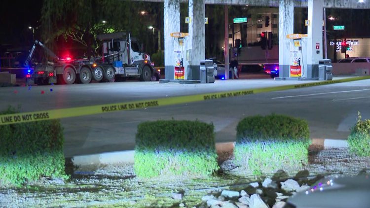 At least 1 dead after car-pedestrian crash in east Phoenix