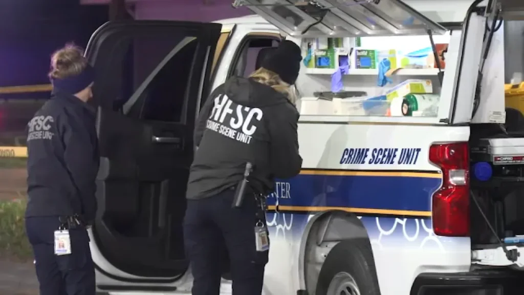 Officer opens fire during traffic stop after struggle with suspect who had felony warrant, HPD says