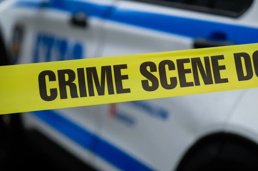 Two men shot inside Brooklyn bodega in Flatbush