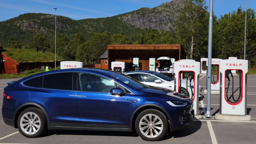 Retired couple shares honest review after taking Tesla for cross-country road trip: ‘That’s awesome’