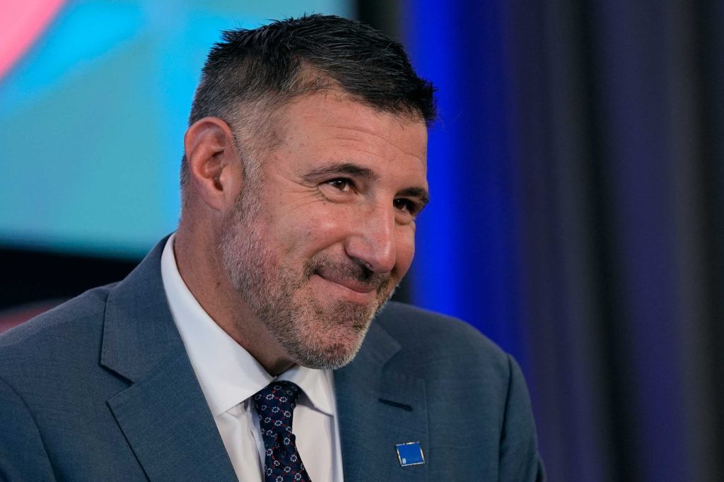 Vrabel's historic journey: linebacker to head coach in Super Bowl