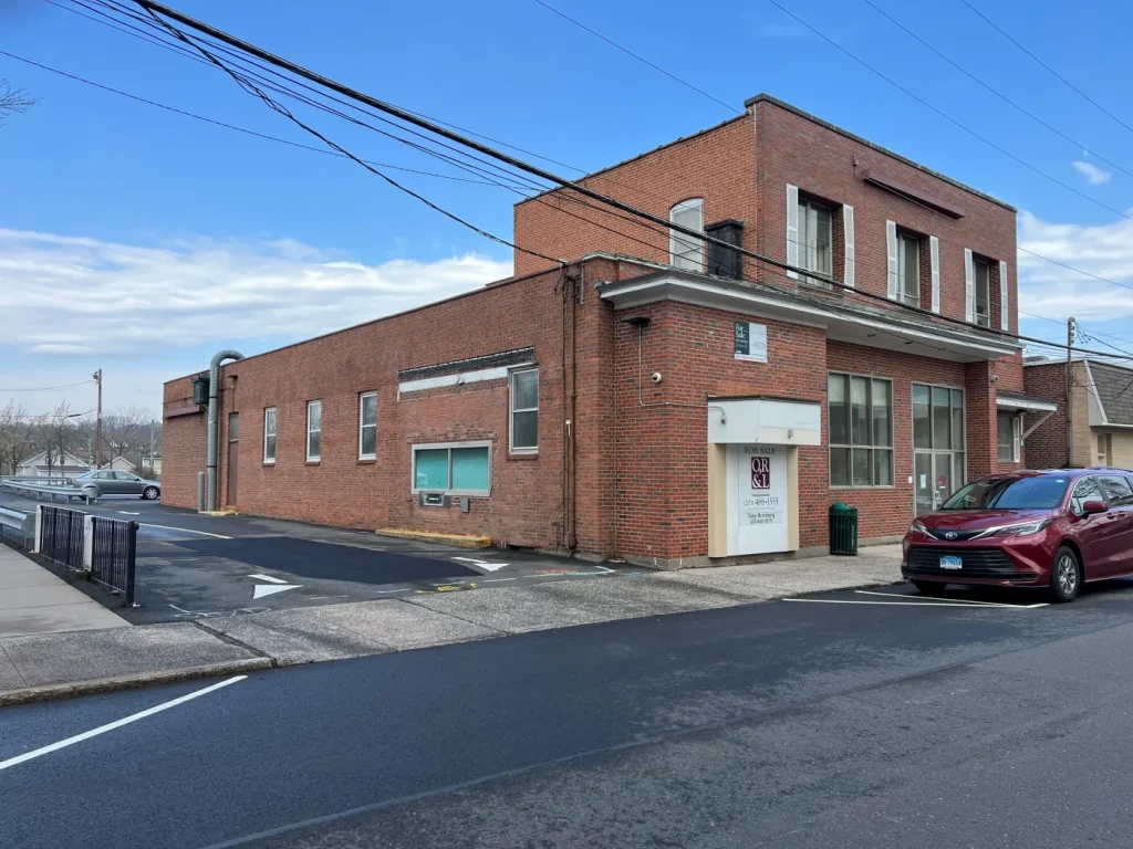 Former CT bank building sold for $675,000 to become a restaurant