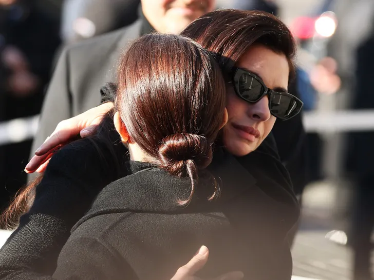 Celebs Gather for Valentino Garavani's Rome Funeral
