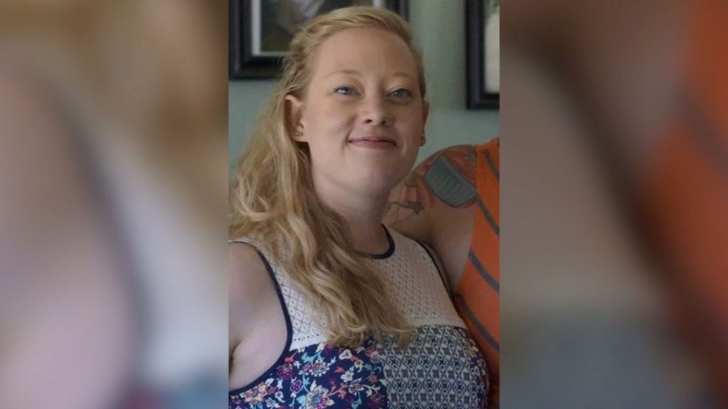 Former neighbor of shooting victim Renee Good speaks to CNN: ‘I would hear laughter spilling out of her house’