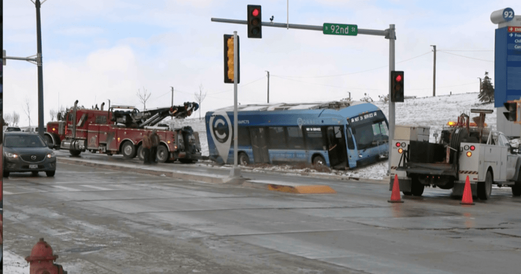 “Manhunt underway for suspect accused of stabbing woman in Central Park”