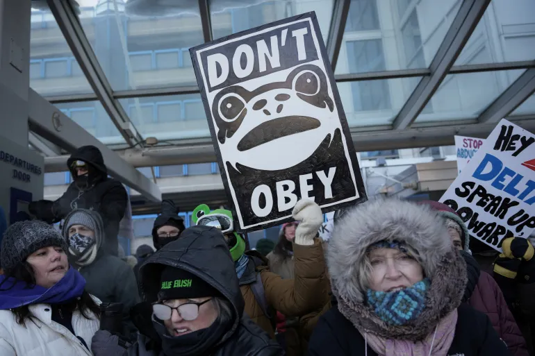 Minneapolis businesses stage economic blackout against ICE