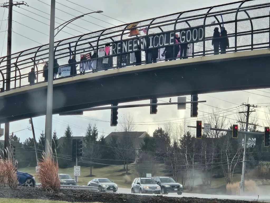 Fox Valley residents rally in wake of shooting death of Renee Nicole Good in Minnesota: ‘My heart’s broken’