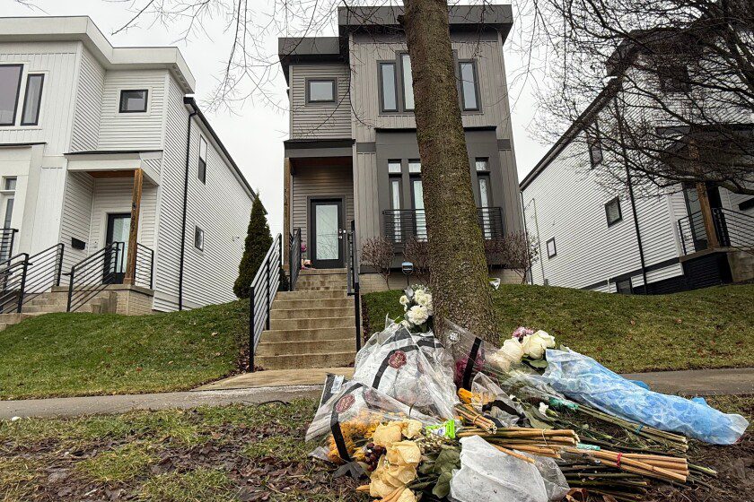 Chicago doctor charged in slayings of ex-wife, husband in Ohio