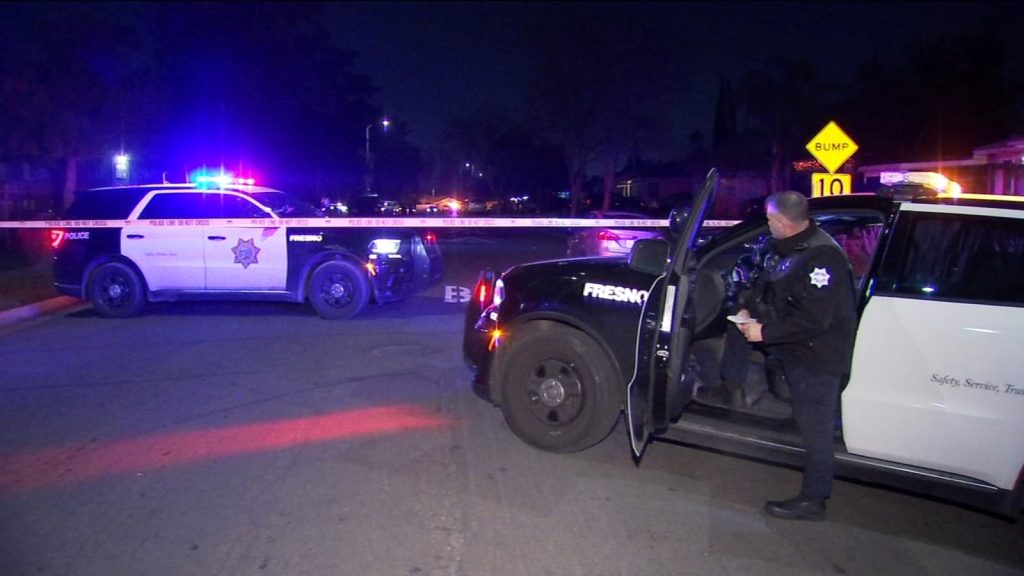 Man shot during carjacking in central Fresno, police say