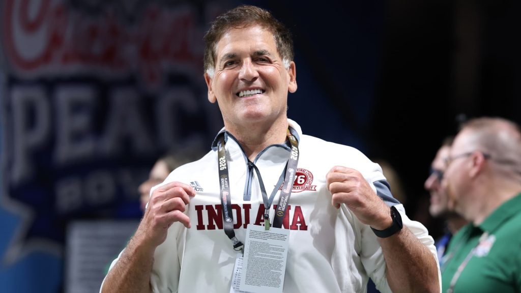 Mark Cuban’s funding fuels Indiana football’s rise to the top