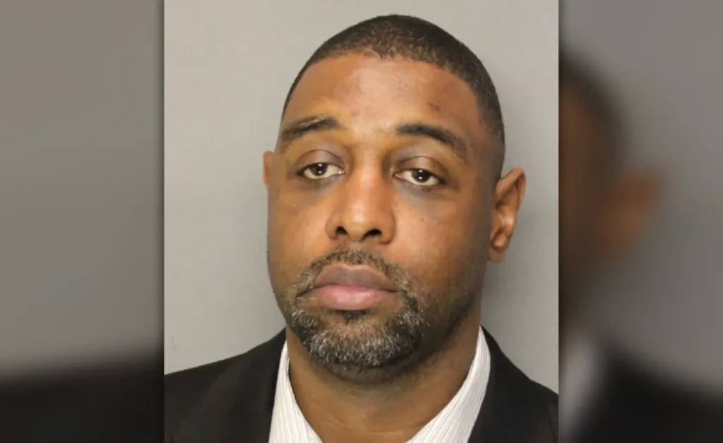 NJ man convicted again for murdering ex-girlfriend in front of cop