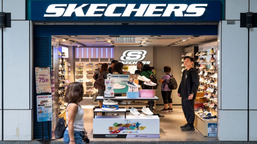 Skechers launches closing down sales up to 33% off on Summit Sorenz Sneakers