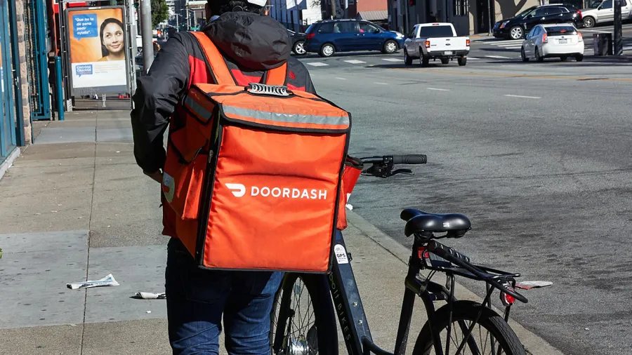 Draper man arrested for stealing packages, using DoorDash bag as stash