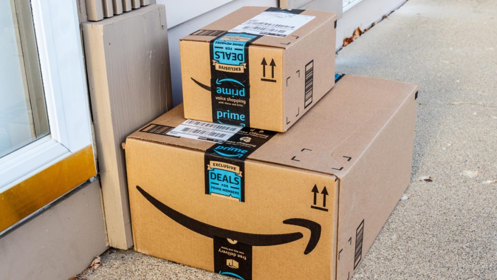 Amazon is selling a $50 adjustable dumbbell set for $30 as a New Year’s fitness treat