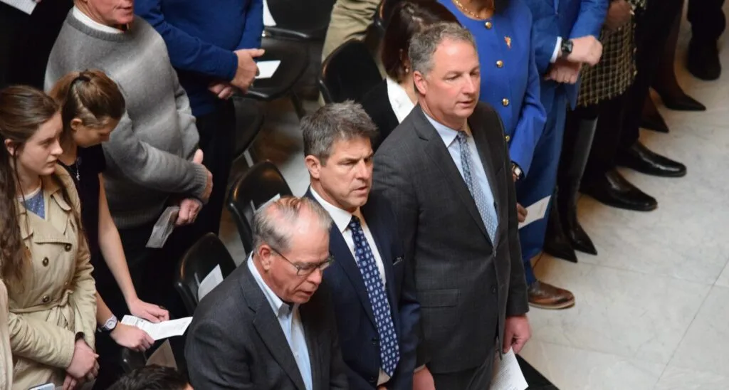 Indiana GOP senators lead fundraising despite redistricting conflict