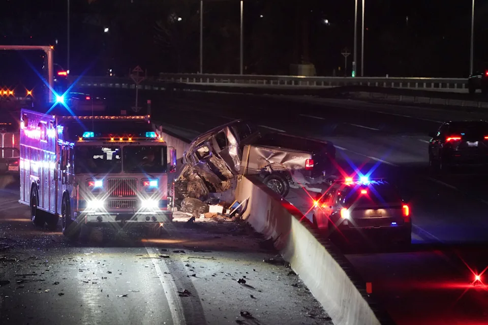 New Jersey Turnpike crash leaves one dead, one hurt in Bergen County