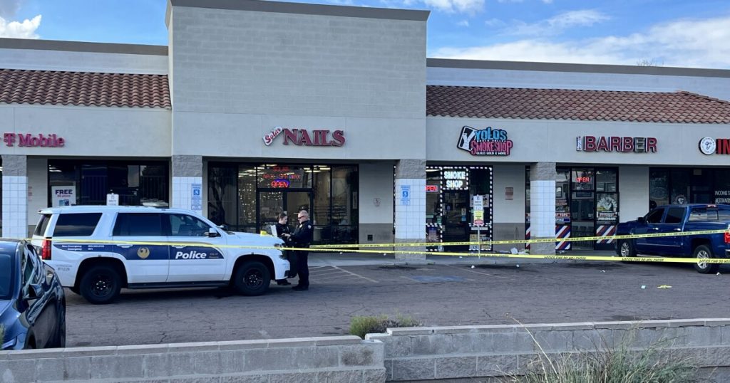 Man dead, another seriously hurt in north Phoenix shooting