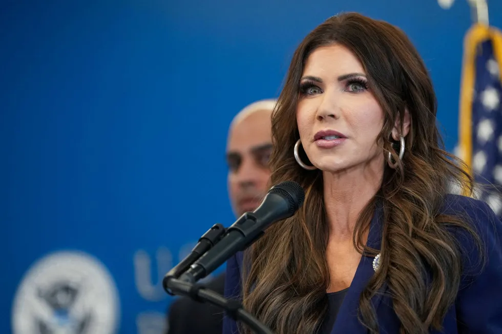 ICE agent kills 37-year-old mother, sparks calls for top Trump officials to testify