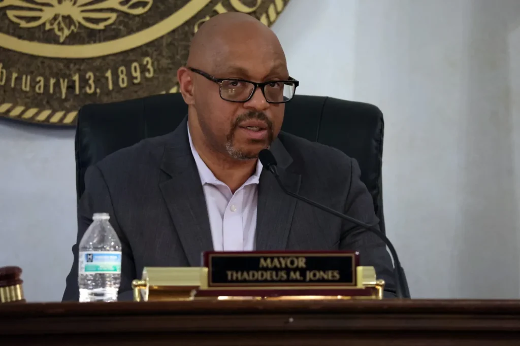 Calumet City Mayor Thaddeus Jones’ attorney calls allegations false in federal extortion lawsuit
