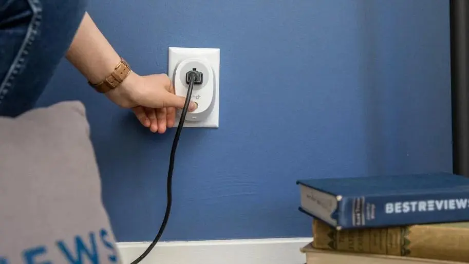 Top baby-proofing essential: the best outlet cover