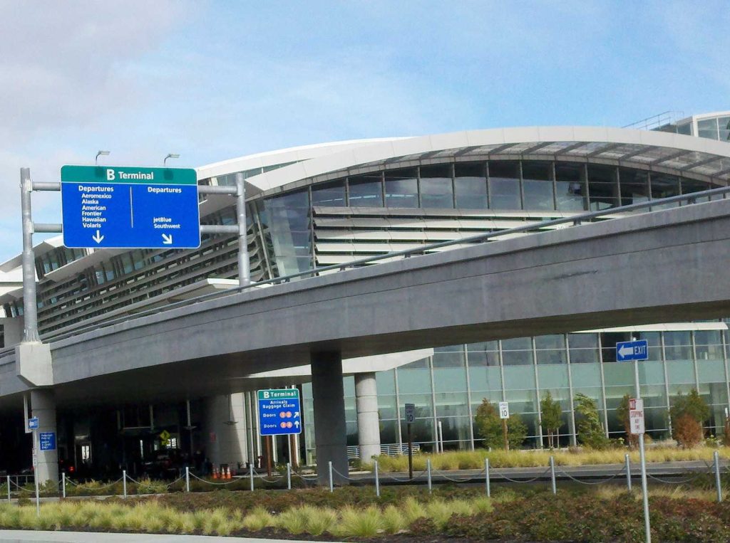 SFO, Bay Area airports just lost 400,000 fliers to SMF in Sacramento
-