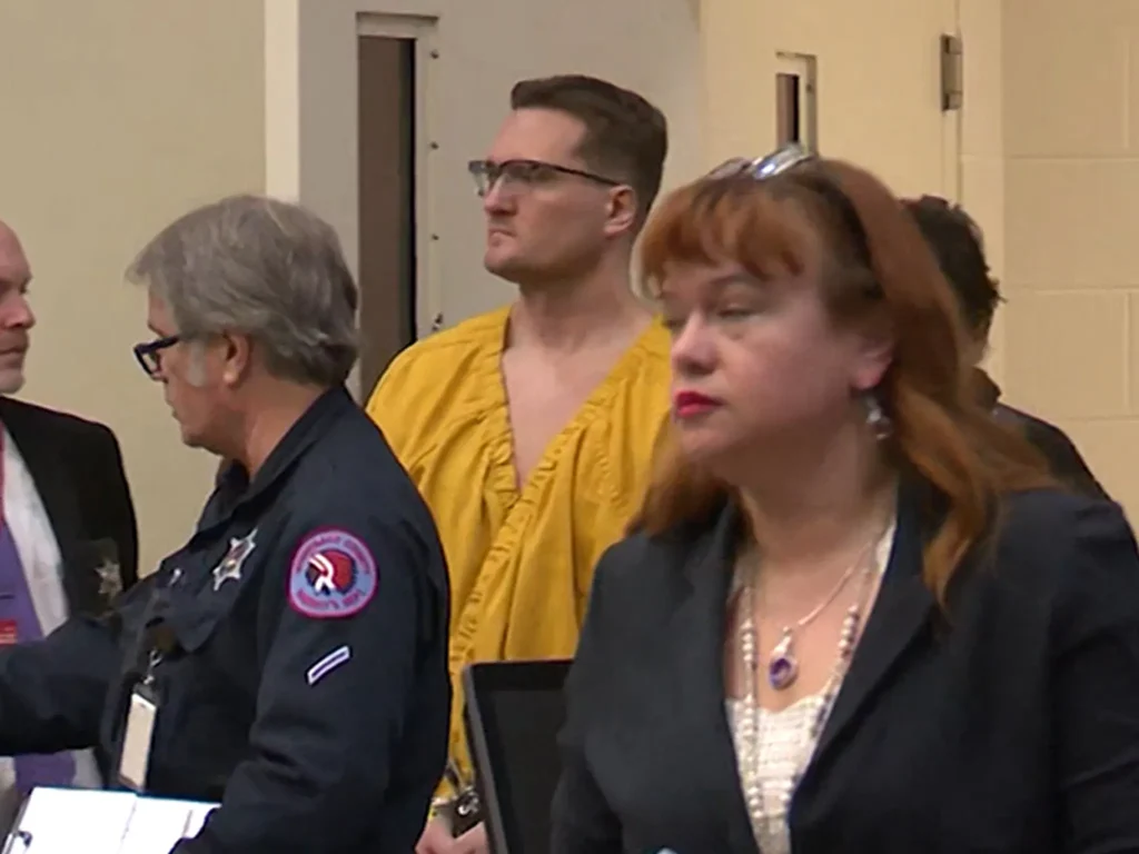 Surgeon to Be Extradited to Ohio For Allegedly Murdering Ex-Wife, Husband