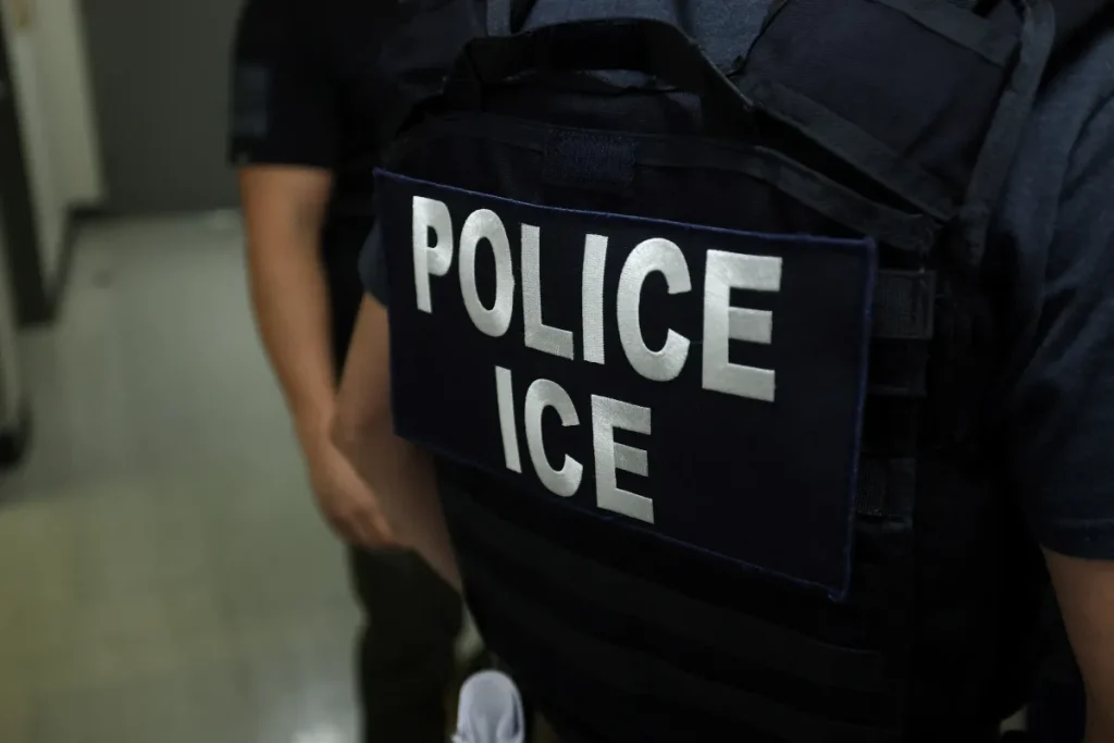 ICE detains Somali man seeking citizenship during routine check-in, spouse claims