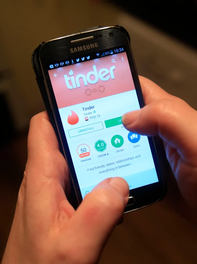 Mass. man duped out of $500K in Tinder scam: FBI