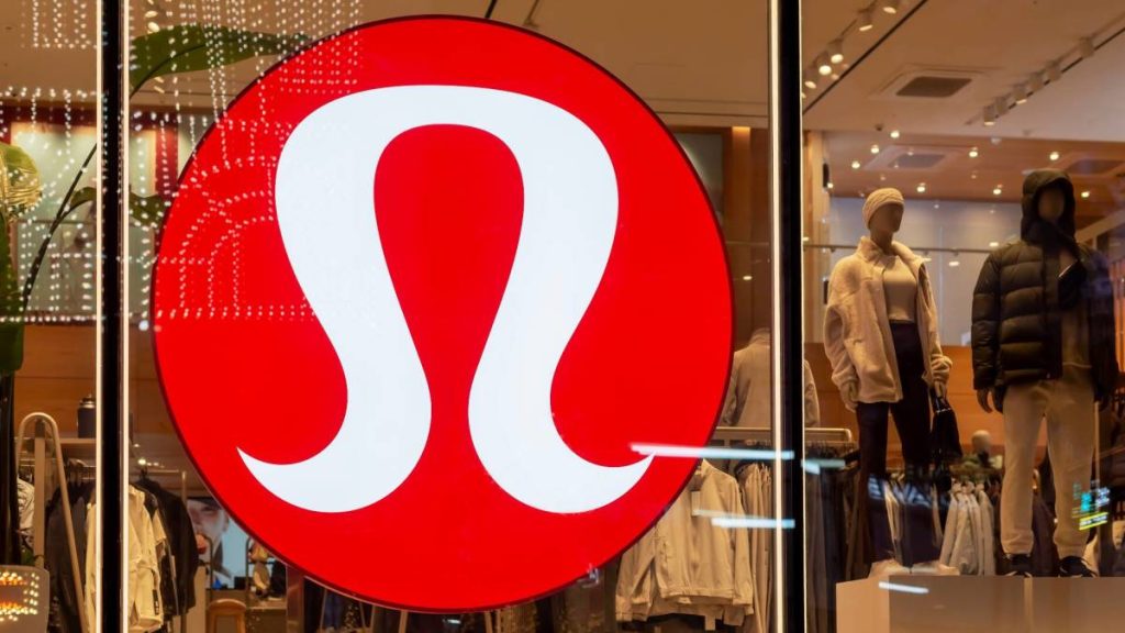 Lululemon’s trendy $78 crossbody bag now just $39