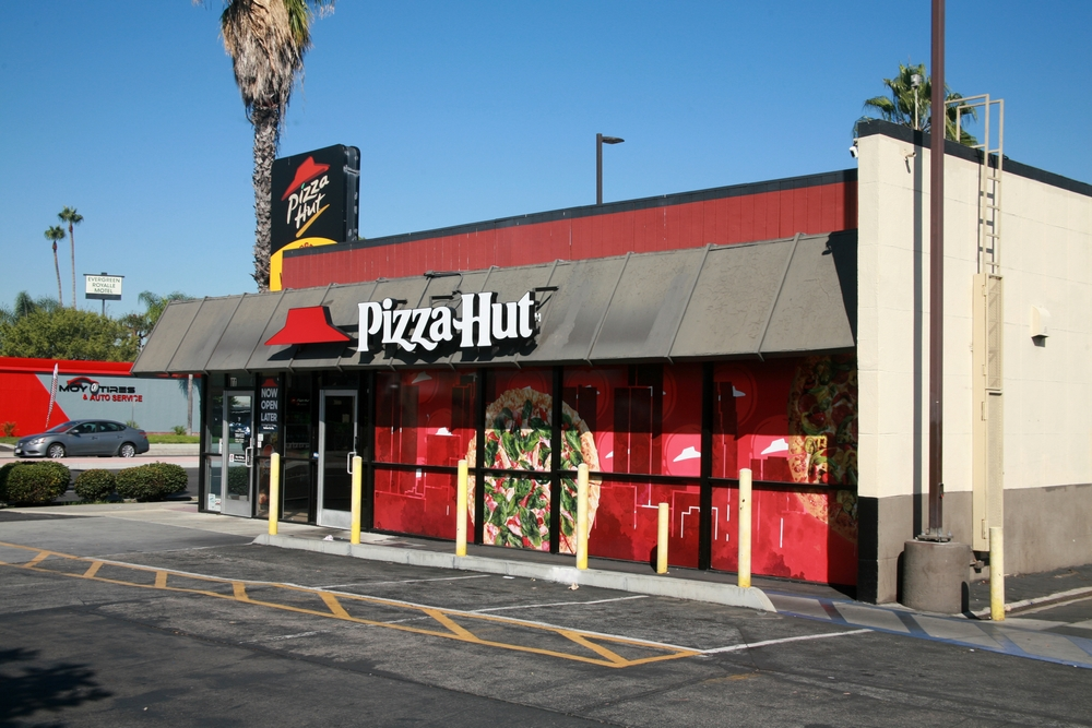 Pizza Hut to close 250 locations with discounts up to 50%