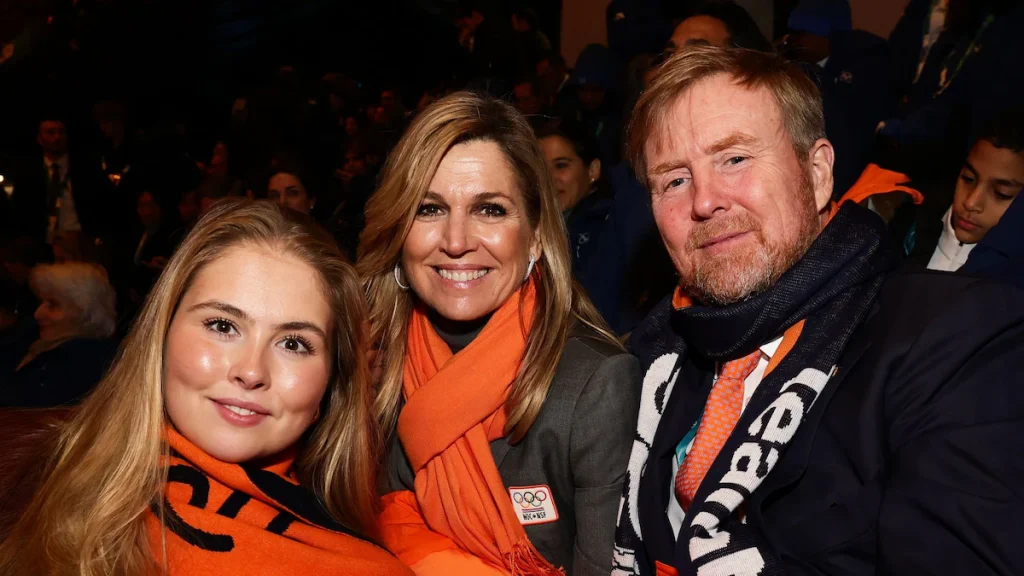 Queen Máxima and King Willem-Alexander celebrate Olympic gold in bright orange