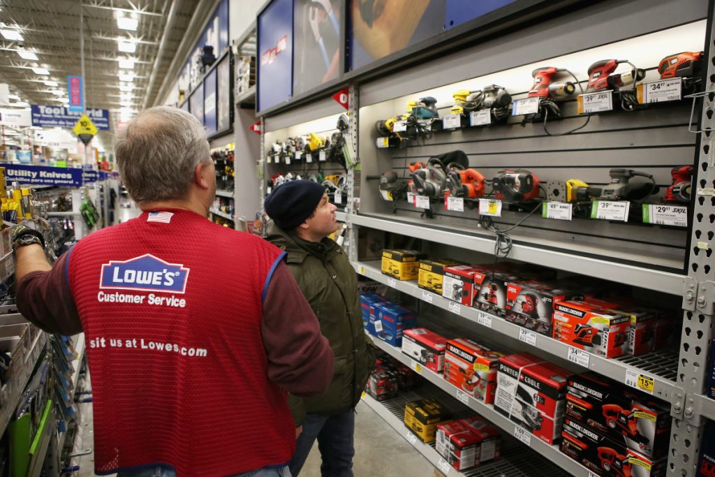Lowe's tests AI voice agents for in-store customer calls