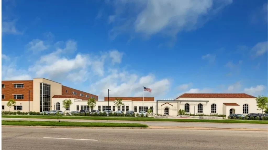 Dallas ISD's Career Institute North, Geneva Heights Win Caudill Class Award
