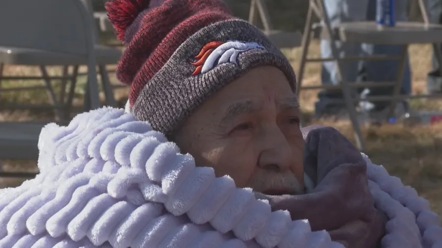 Granddaughter's heartwarming surprise for 80-year-old cancer fighter