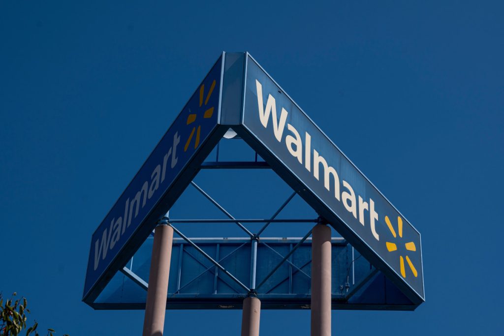 Walmart launches closing down sales up to 25% off on Tomnk Portable Greenhouse