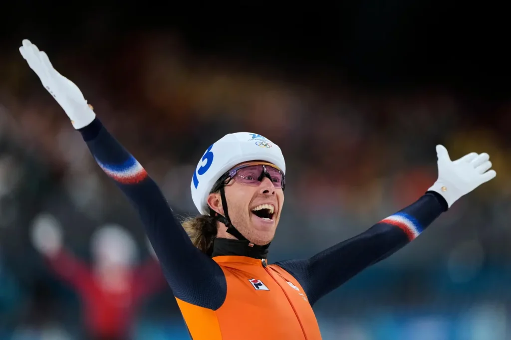 Jorrit Bergsma's historic gold at 40; Jordan Stolz takes 4th