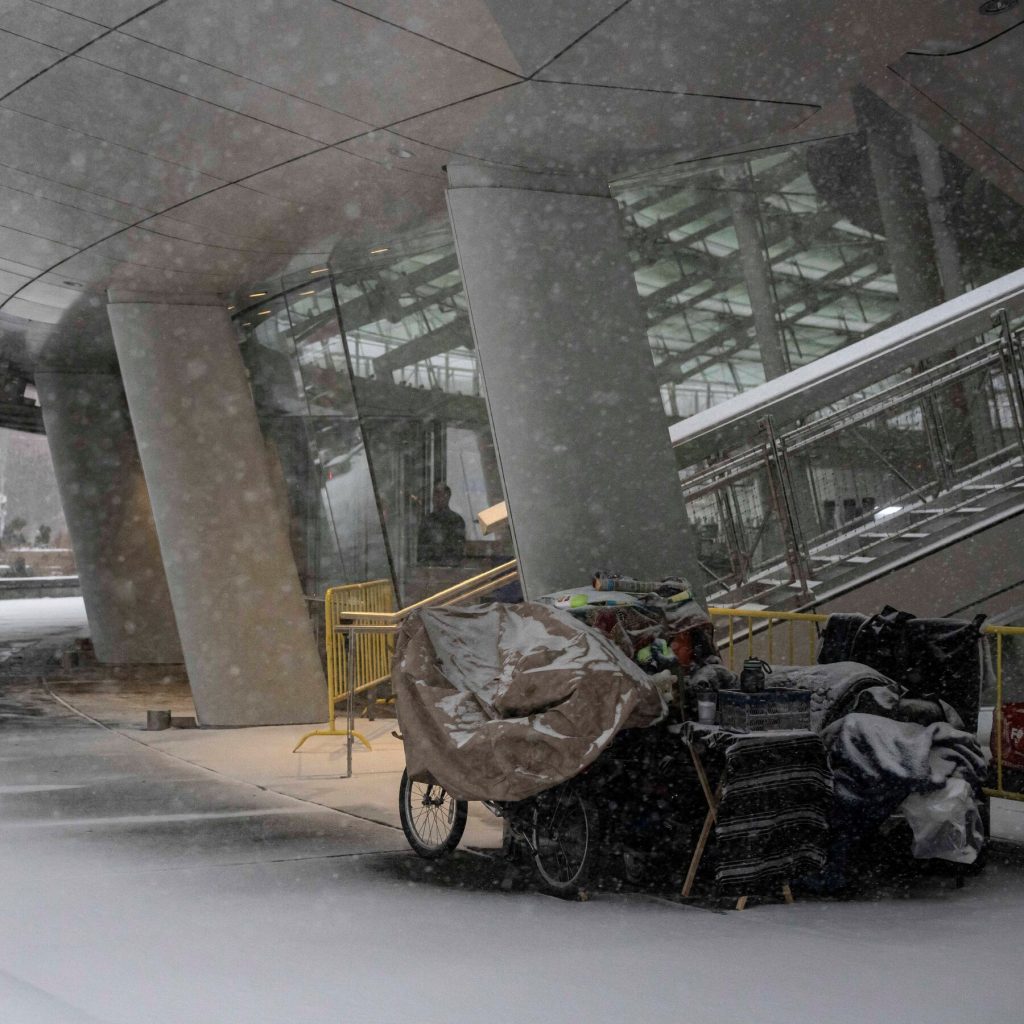 Mamdani's Cold Crisis Response: New Shelter Beds, Death Toll Reaches 14