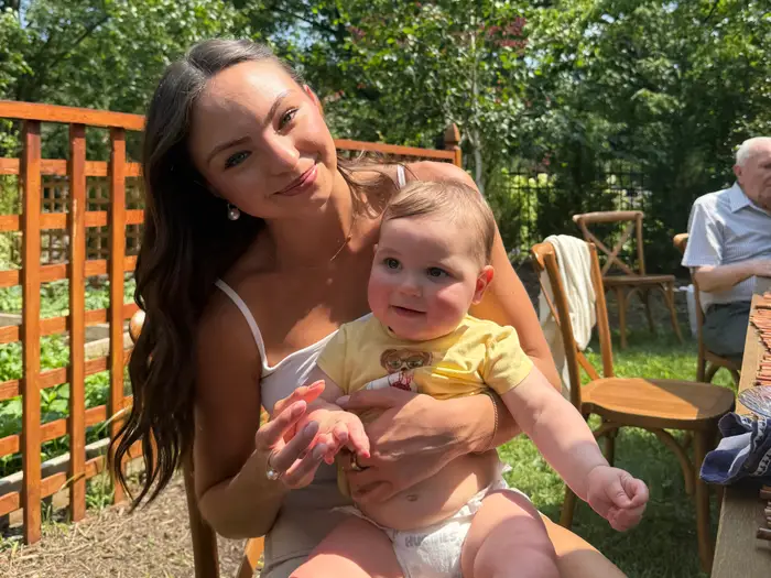 College grad's job hunt fails, becomes nanny making $30/hour