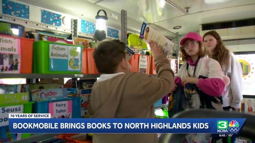 Retired teacher's mobile library brings books to kids