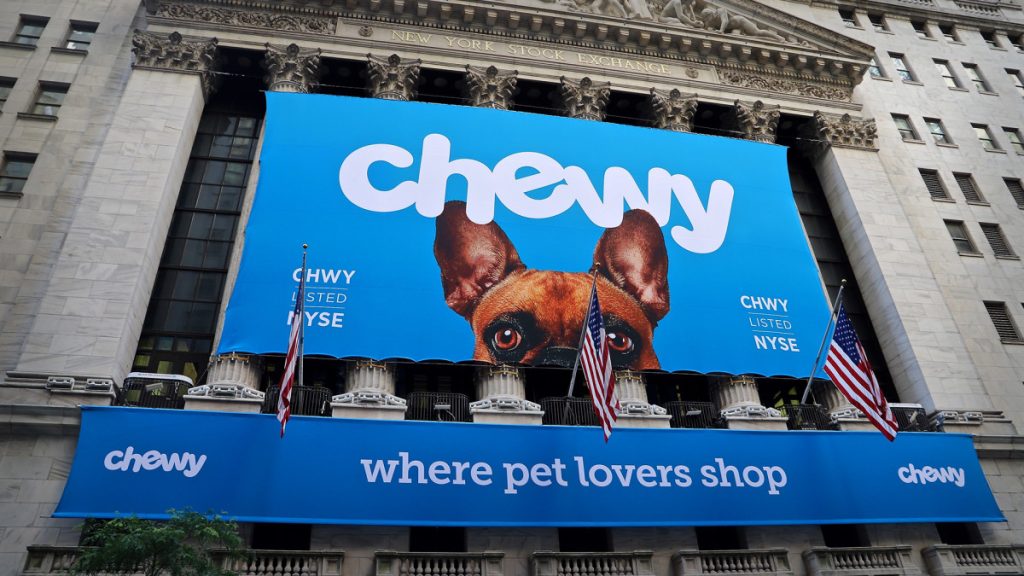 Chewy launches closing down sales up to 37% off on Best Pet Supplies Calming Pet Bed