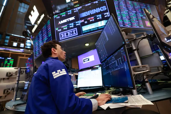 Stock Market Plunges Over AI Fears, Morningstar Calls It Overreaction
