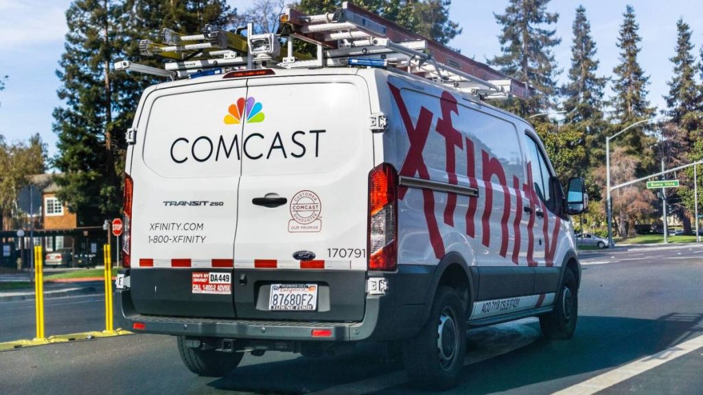 Comcast hopes bold offer will lure back frustrated customers
-