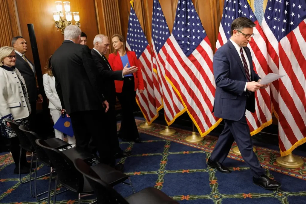 Market reacts as Supreme Court ruling challenges Trump's tariffs