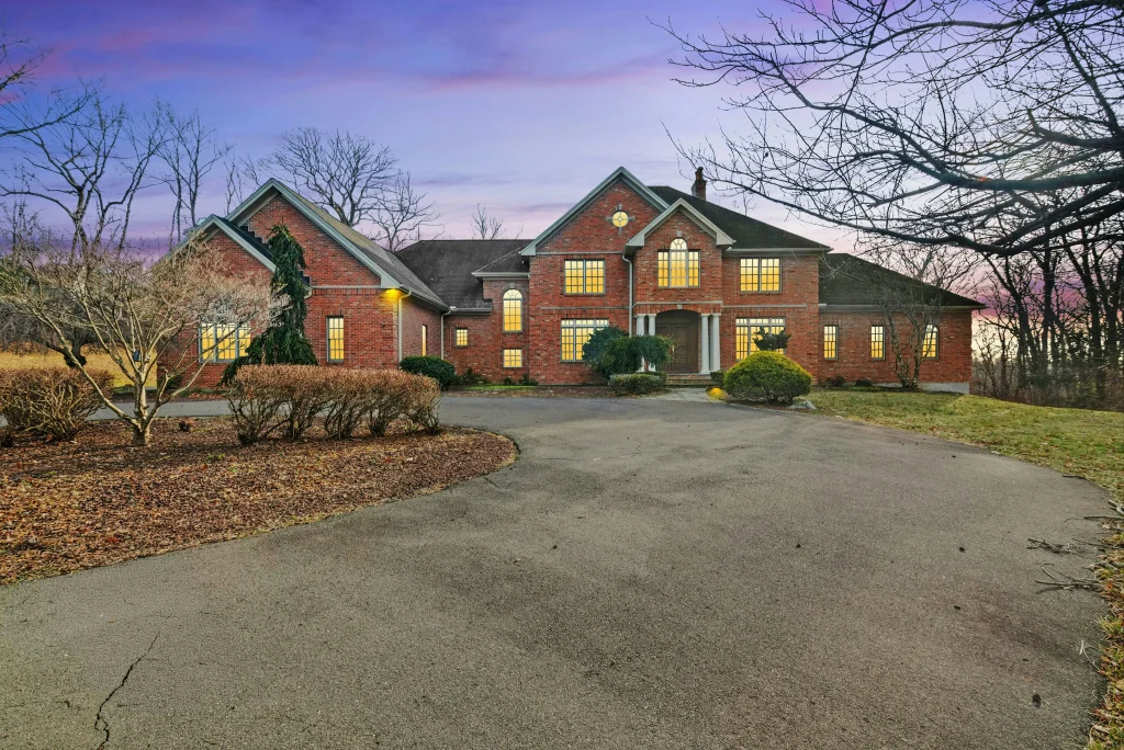 CT Home's Luxurious Privacy for Unforgettable Gatherings