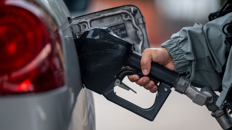 Stock market reacts as strikes on Iran impact oil and gas prices