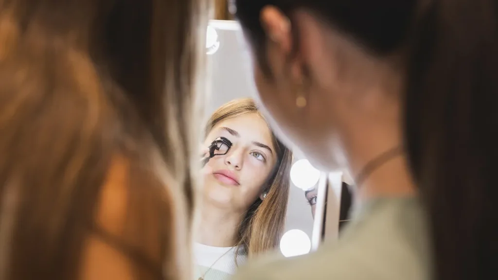 Eyelash-Curler Reviews: Lush Lashes, Divine Bliss, and Time Travel